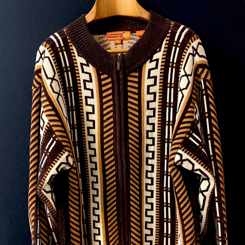 “Prestige” heavy sweater with vibrant tribal print